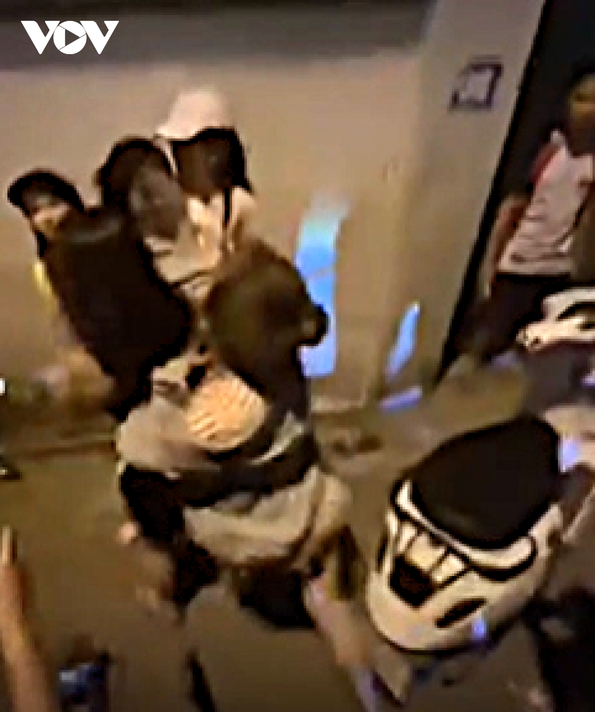 Công an vào cuộc vụ nhiều phụ nữ ẩu đả trong đêm tại Nghệ An